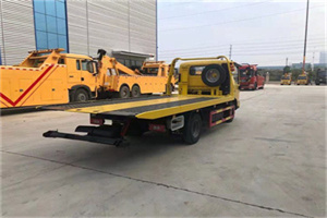 会东非事故拖车